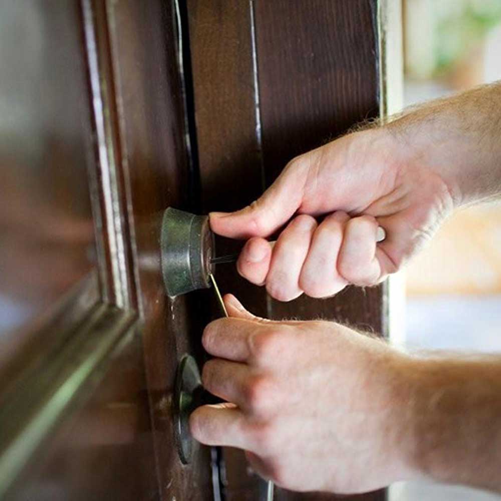 Ouverture de porte claquée